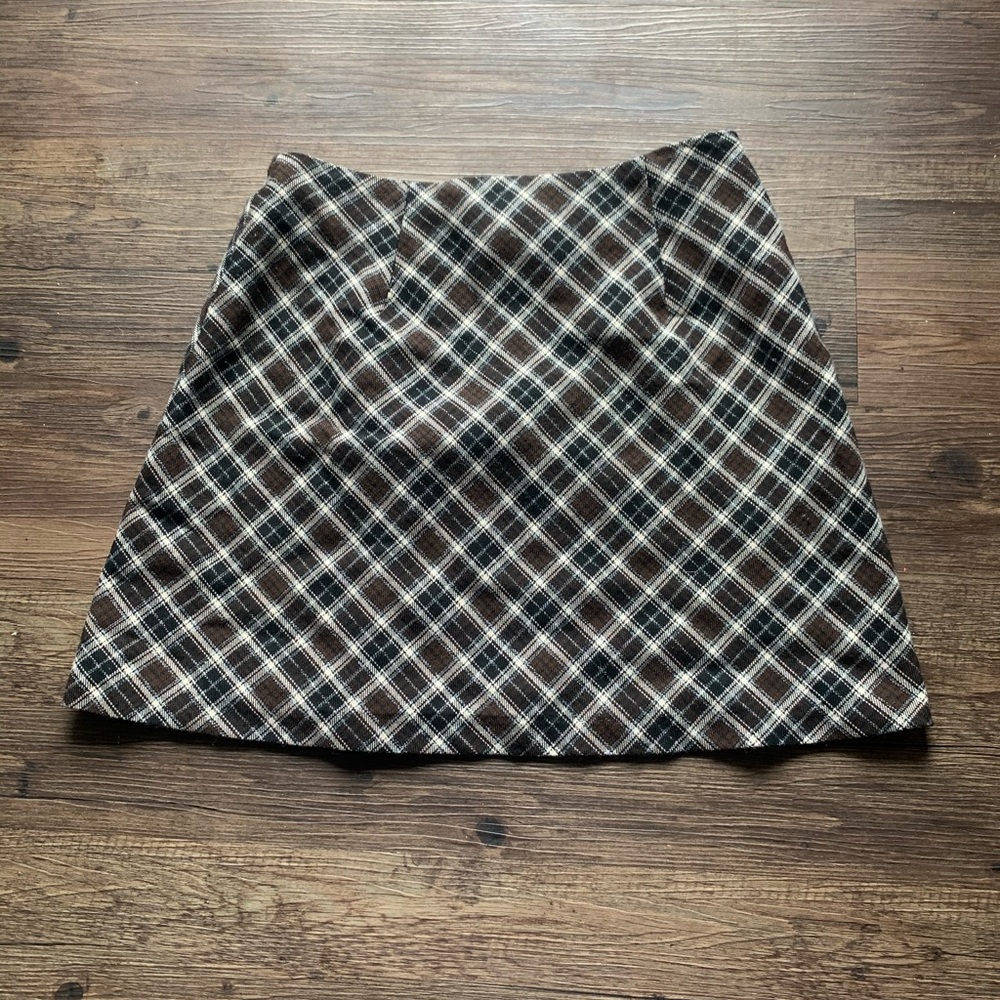 Brown plaid skirt